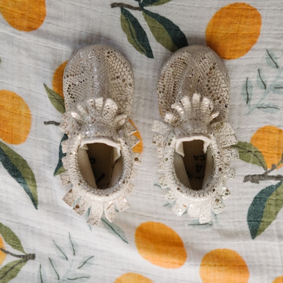 Freshly Picked Baby Moccasins - Picture 3 of 8
